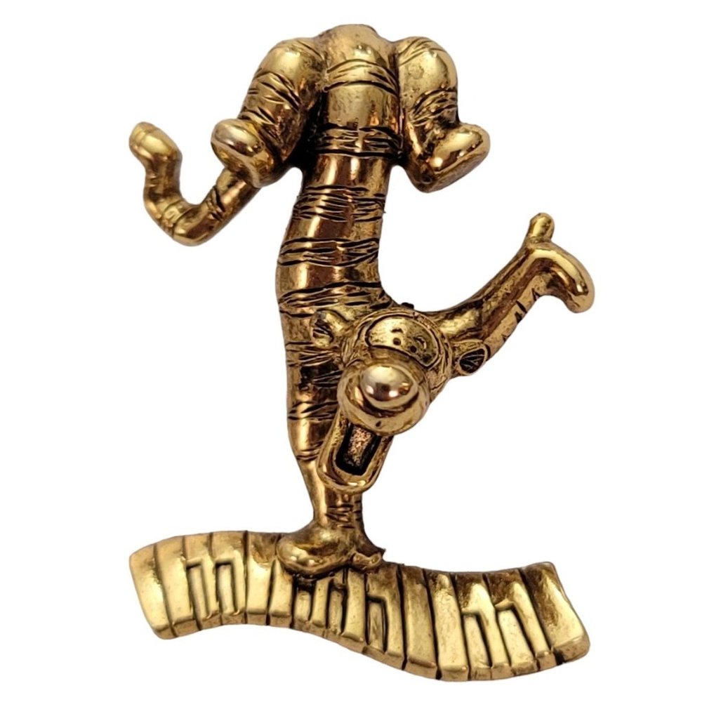 Disney Gold Tone Tigger Singing Piano Playing Brooch Pin, Disney E251
